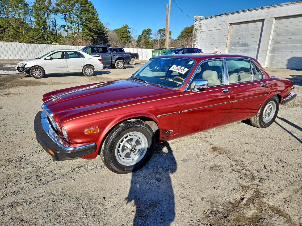 1986 Jaguar Xj6 Vanden Plas VIN: SAJAY1346GC450151 Lot: 97958695