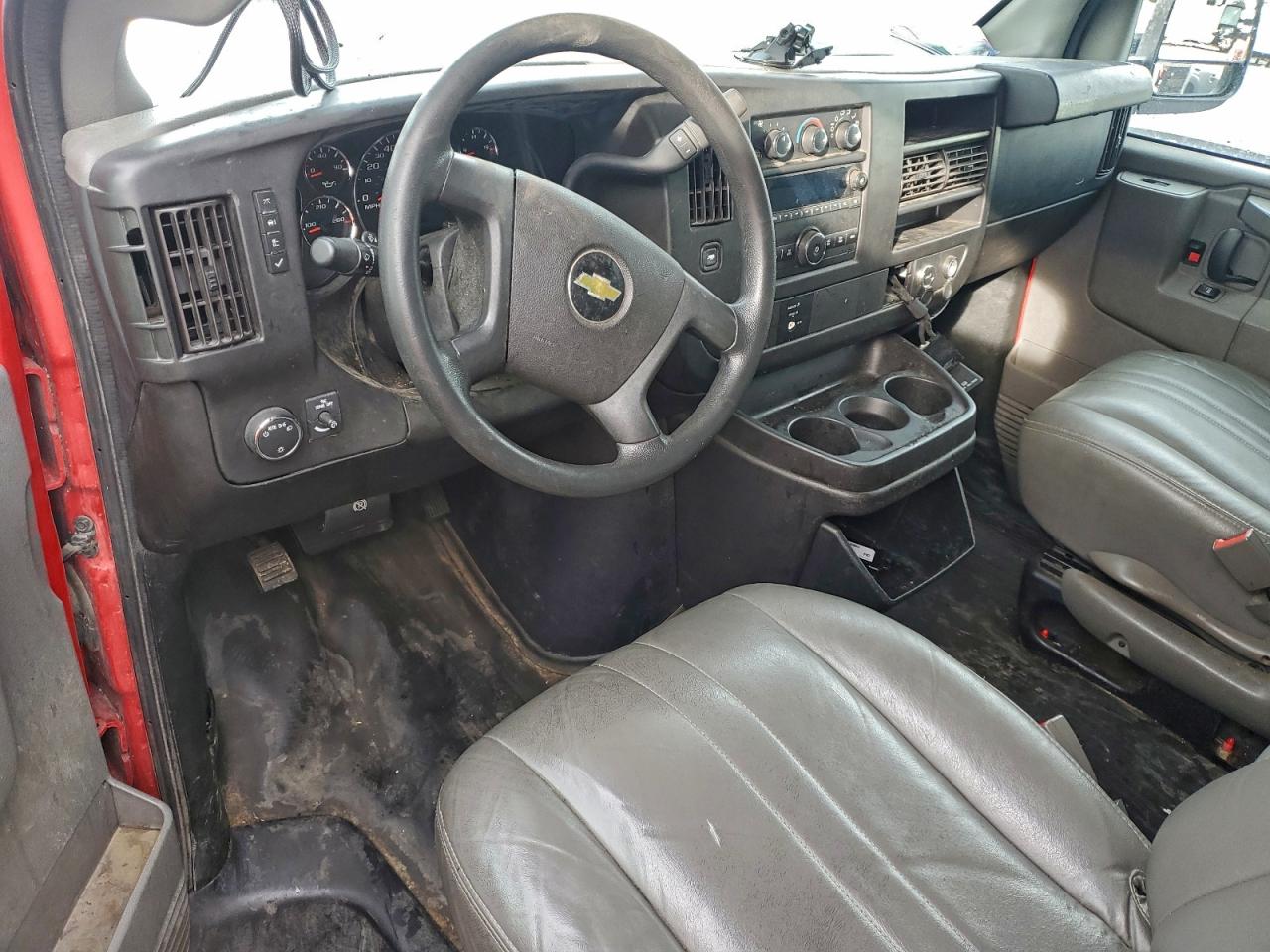 2017 Chevrolet Express 2500 Delivery Van VIN: 1GCWGBFF3H1199760 Lot: 94935635