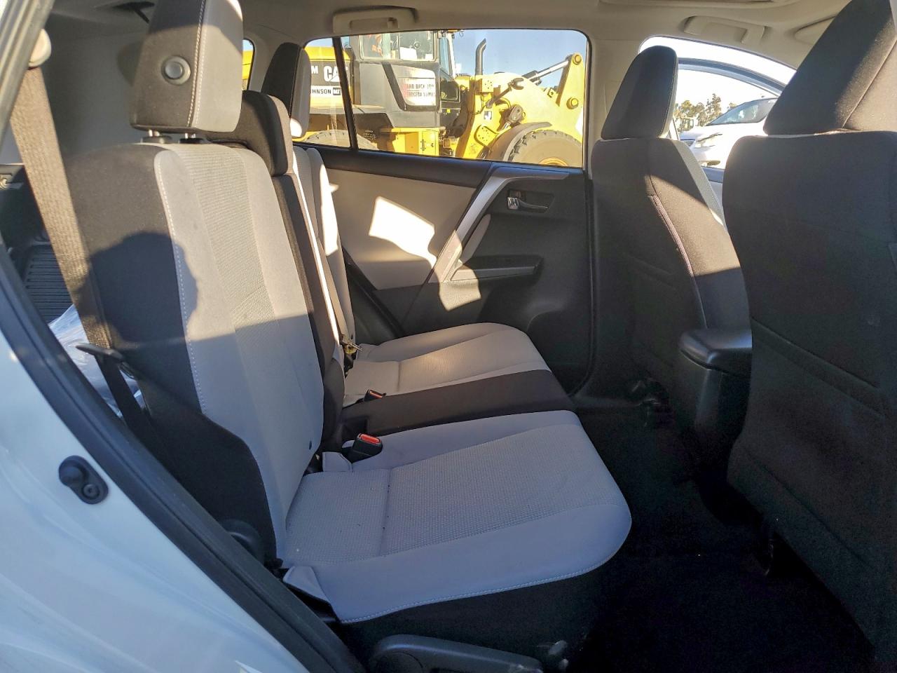 2017 Toyota Rav4 Xle VIN: JTMWFREV5HJ104555 Lot: 96308225