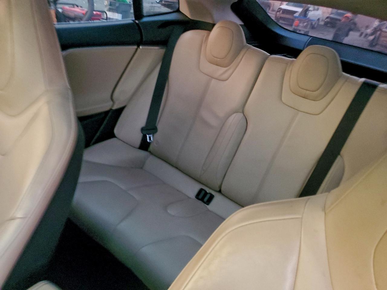 2014 Tesla Model S VIN: 5YJSA1S13EFP35551 Lot: 95946265