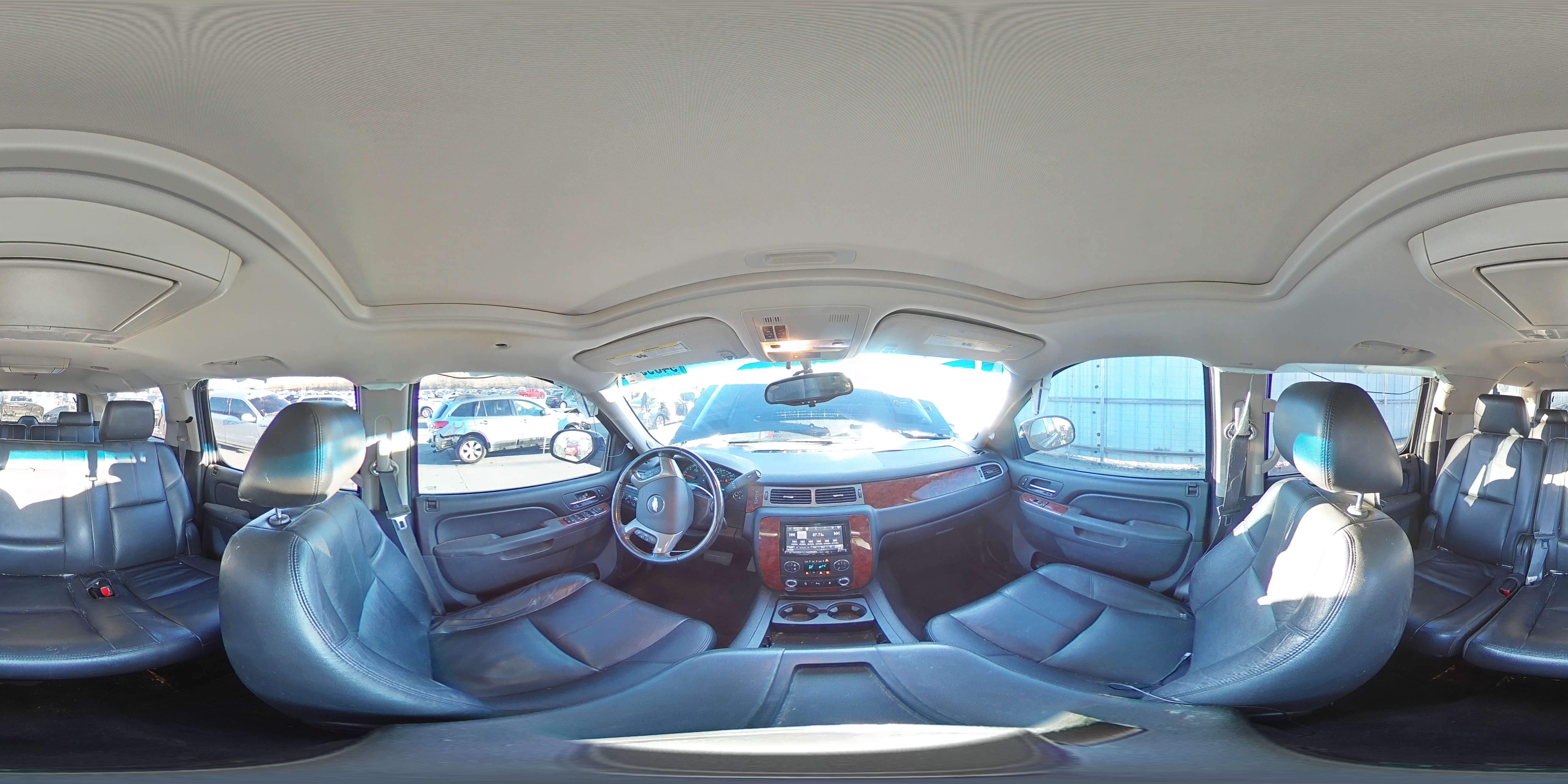 2013 Chevrolet Suburban K1500 Lt VIN: 1GNSKJE74DR119127 Lot: 94099985