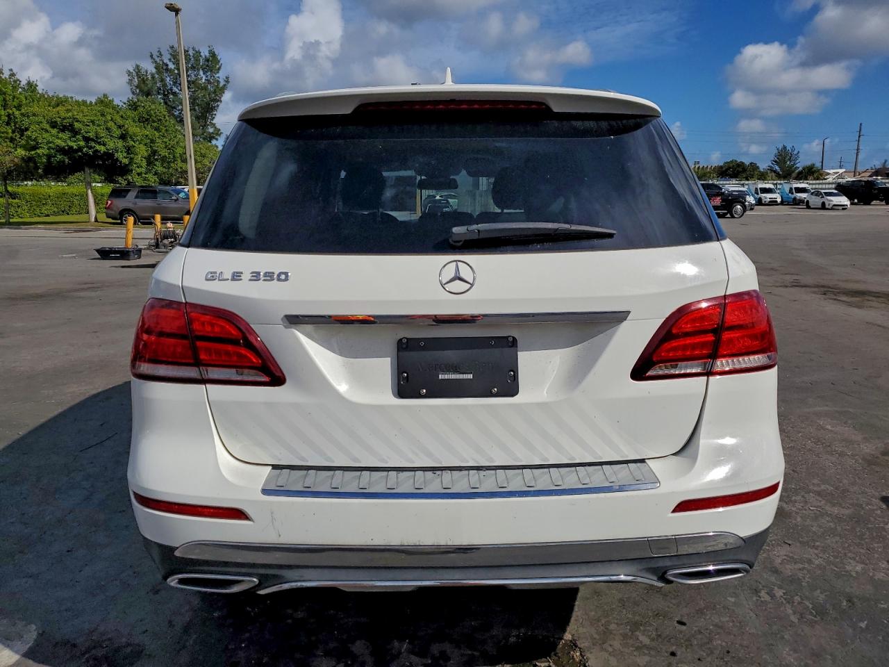 Фото: 4JGDA5JB8JB153691