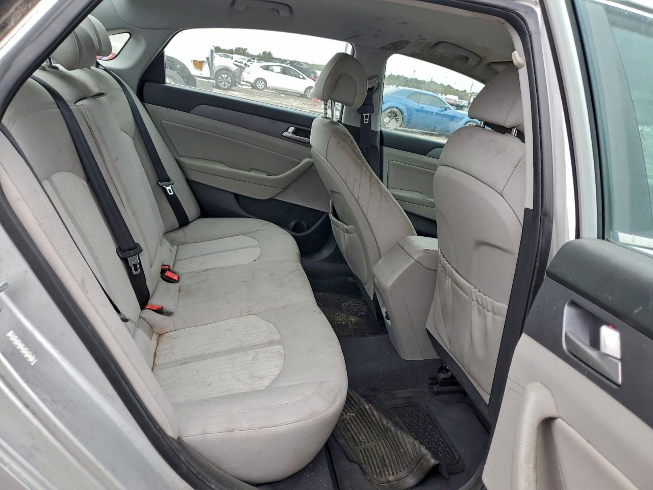 2017 Hyundai Sonata Hybrid VIN: KMHE24L17HA048592 Lot: 95360255