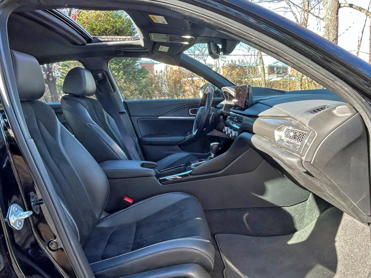 Фото: 19UDE4H64PA005386