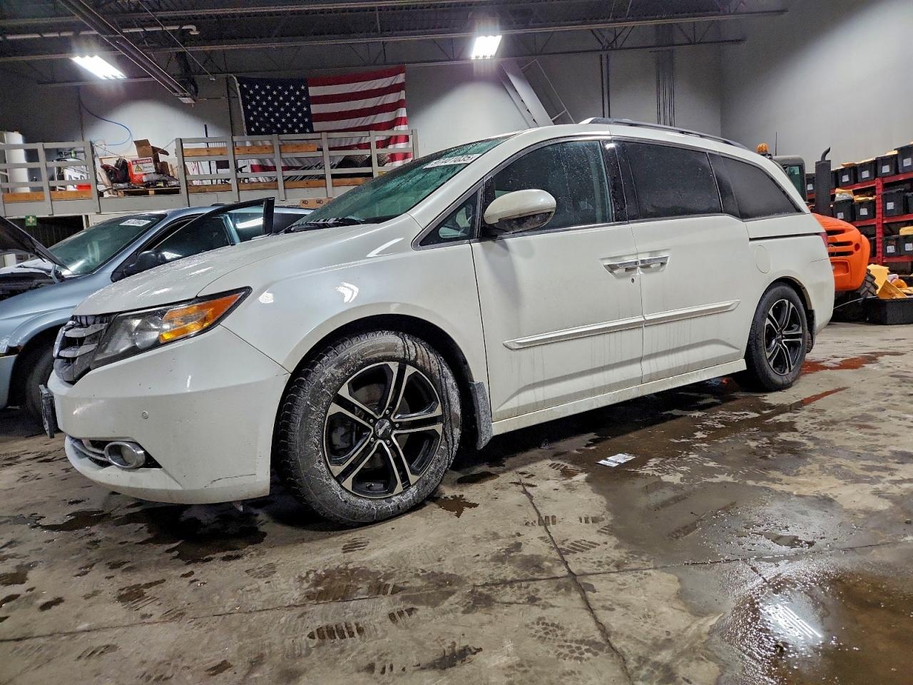 2014 Honda Odyssey Touring VIN: 5FNRL5H92EB006003 Lot: 97401035