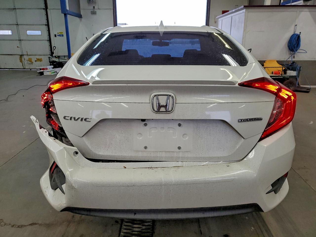 2017 Honda Civic Touring VIN: 19XFC1F93HE203156 Lot: 95997555