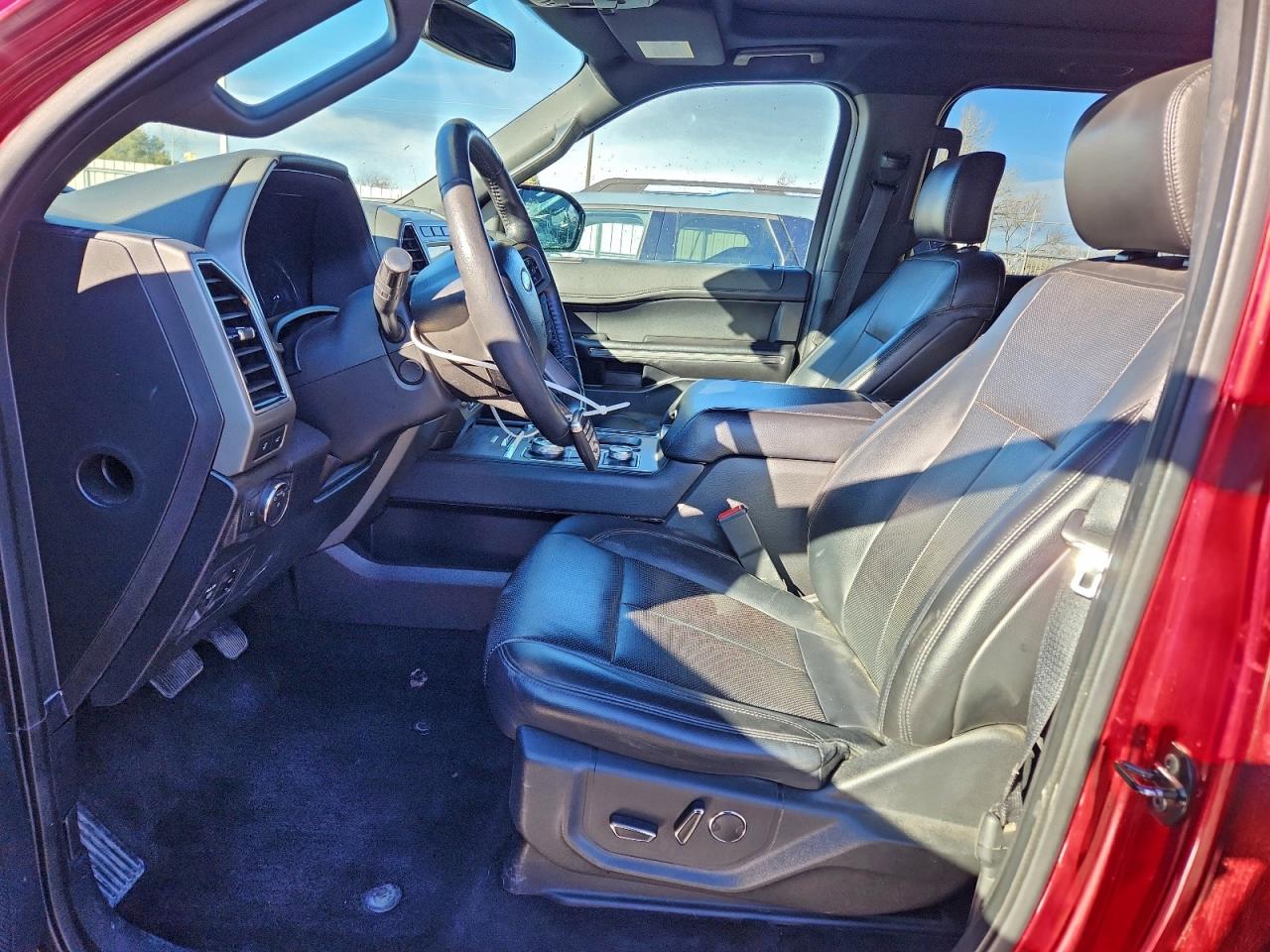 2018 Ford Expedition Max Xlt VIN: 1FMJK1JTXJEA37635 Lot: 97149735