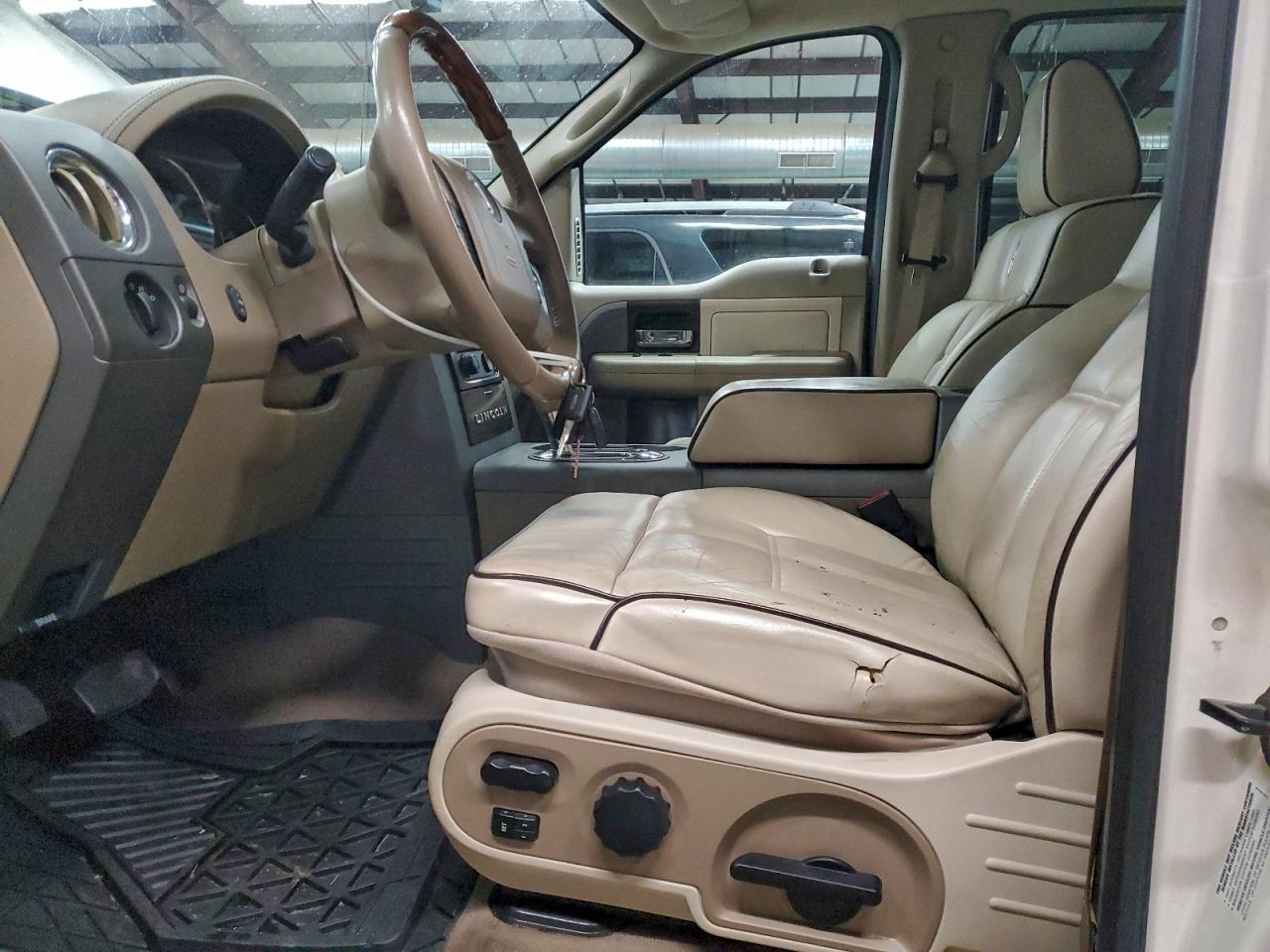 2007 Lincoln Mark Lt VIN: 5LTPW18567FJ11126 Lot: 96979695