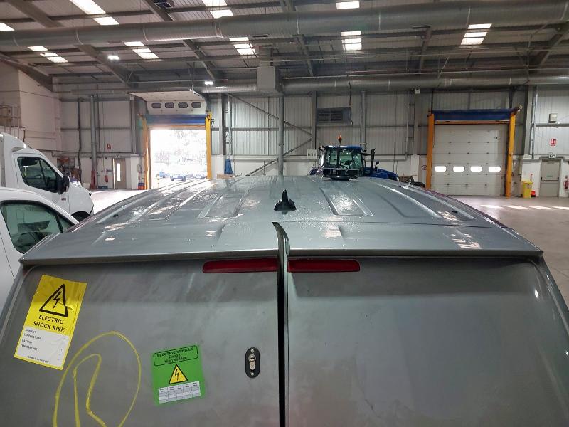 2025 VOLKSWAGEN ID. BUZZ 210KW COMMERCE 79KWH AUTO