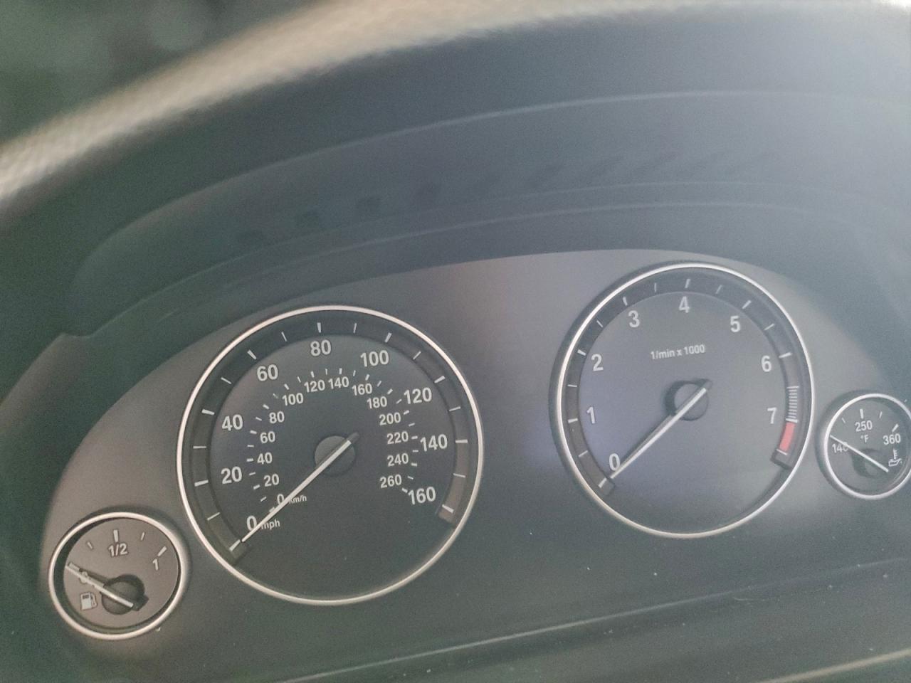 Фото: WBAXG5C51CDX05785