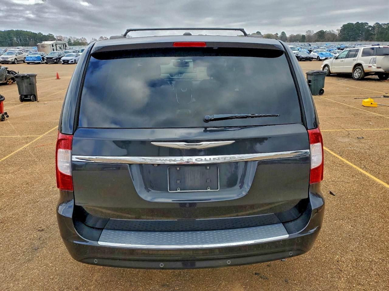 2015 Chrysler Town & Country Touring L VIN: 2C4RC1CG5FR675449 Lot: 97004565