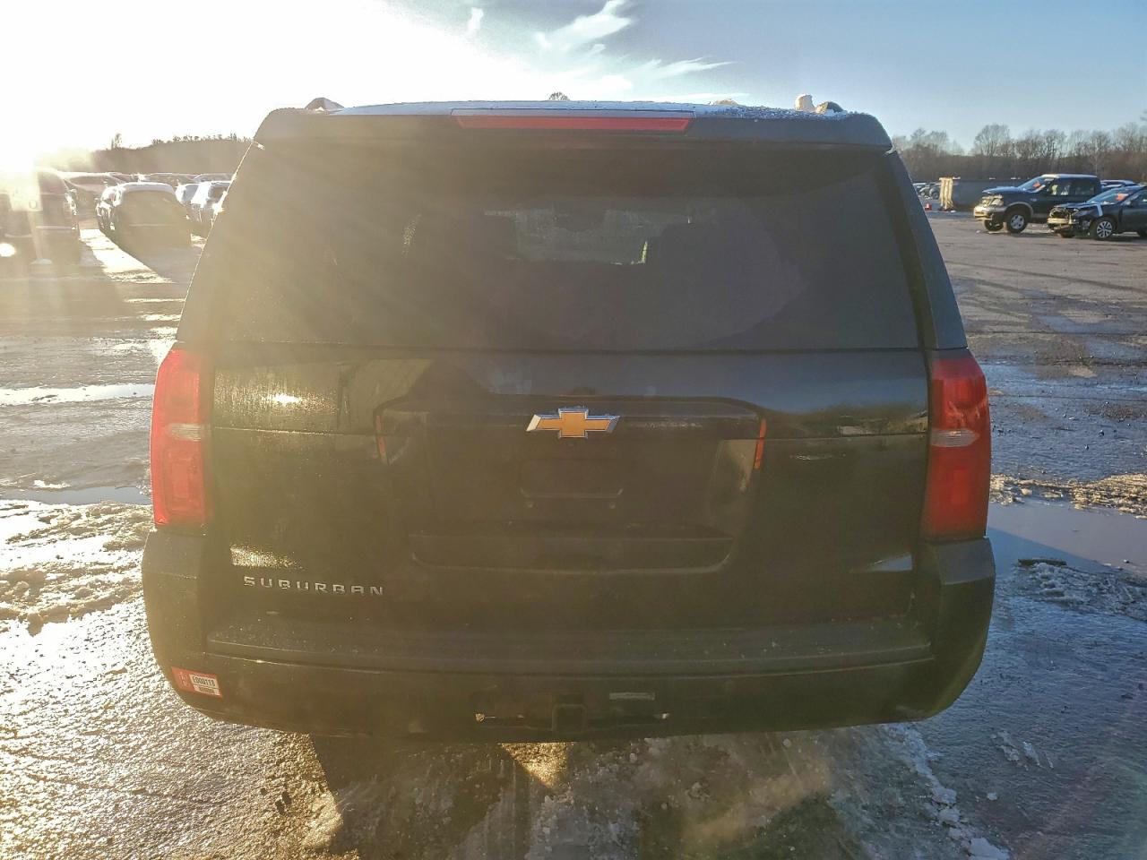 2017 Chevrolet Suburban K1500 Lt VIN: 1GNSKHKC4HR135408 Lot: 94858885