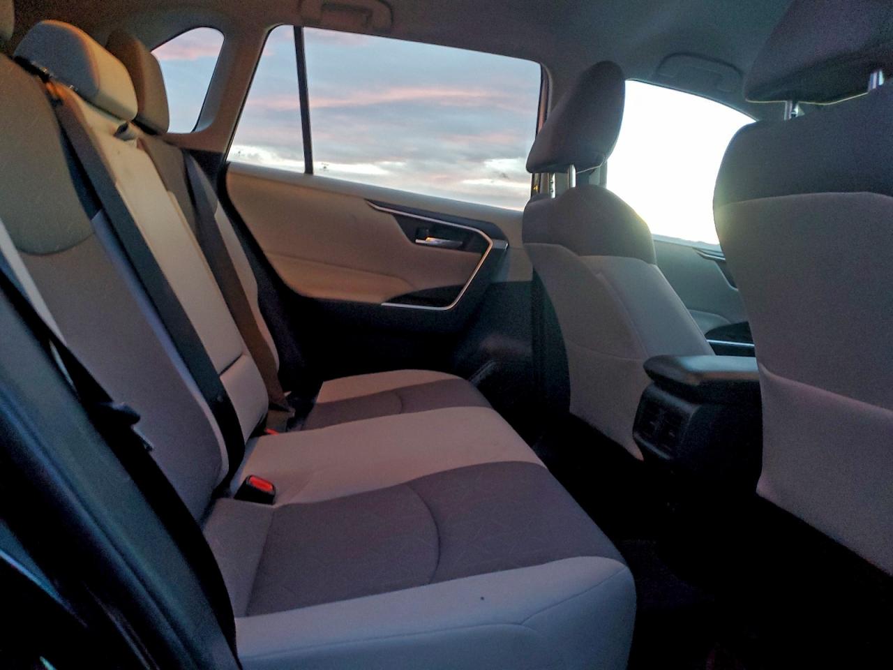 2020 Toyota Rav4 Xle VIN: 2T3P1RFV7LC076402 Lot: 96293135