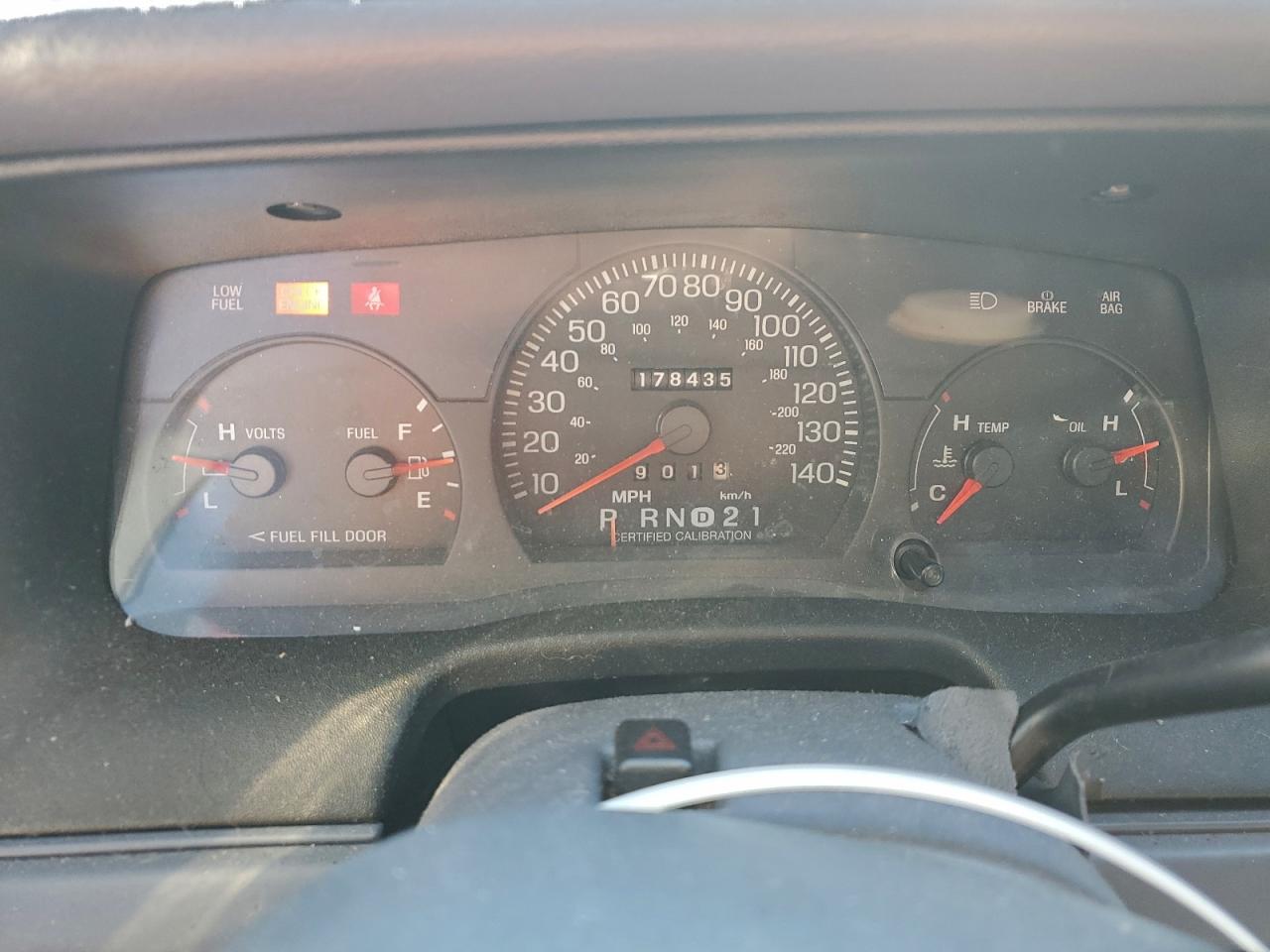 1998 Ford Crown Victoria Police Interceptor VIN: 2FAFP71W8WX129086 Lot: 96548955