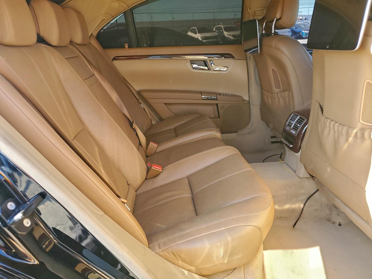 2008 Mercedes-Benz S 550 VIN: WDDNG71X08A215122 Lot: 94490825