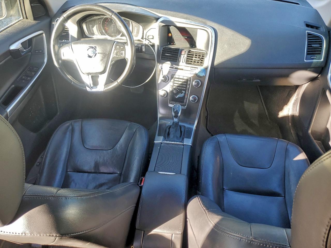 2016 Volvo Xc60 T5 Premier VIN: YV4612RK0G2790659 Lot: 96392655