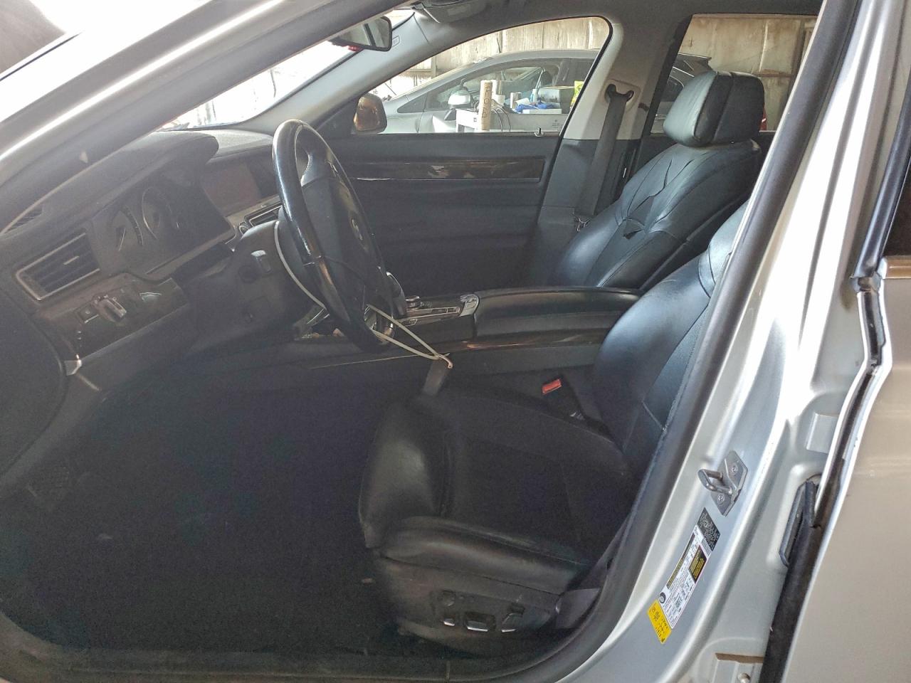 Фото: WBAKB8C58BC851521