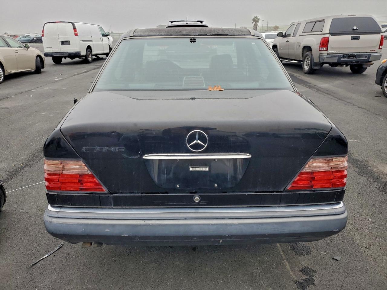 1994 Mercedes-Benz E 320 VIN: WDBEA32E2RC104156 Lot: 95554855