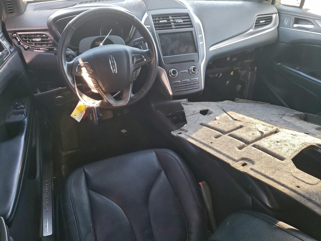 2015 Lincoln Mkc VIN: 5LMCJ1A92FUJ28201 Lot: 96105935