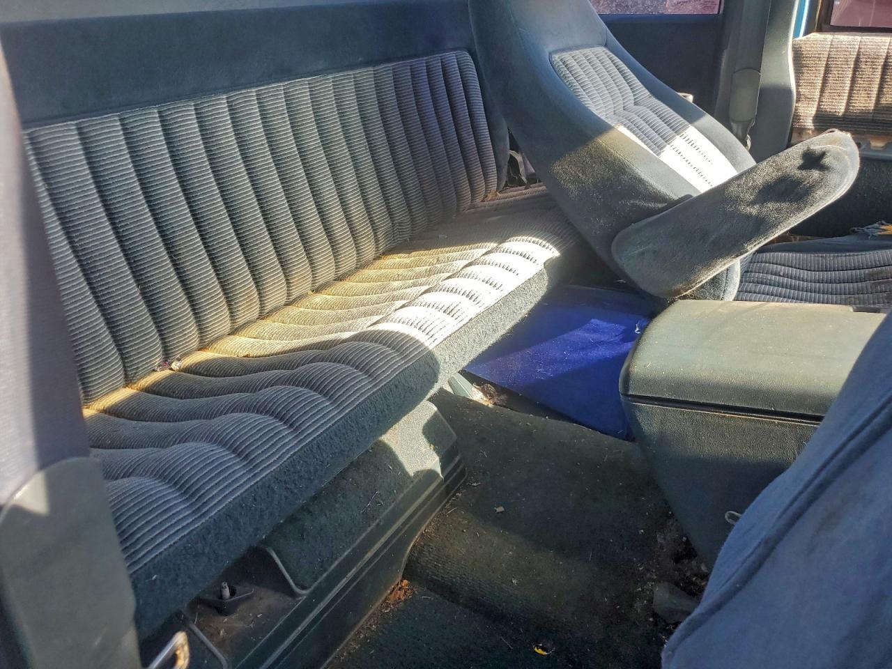 1994 Chevrolet Gmt-400 K1500 VIN: 1GCEK19K8RE276002 Lot: 93942345