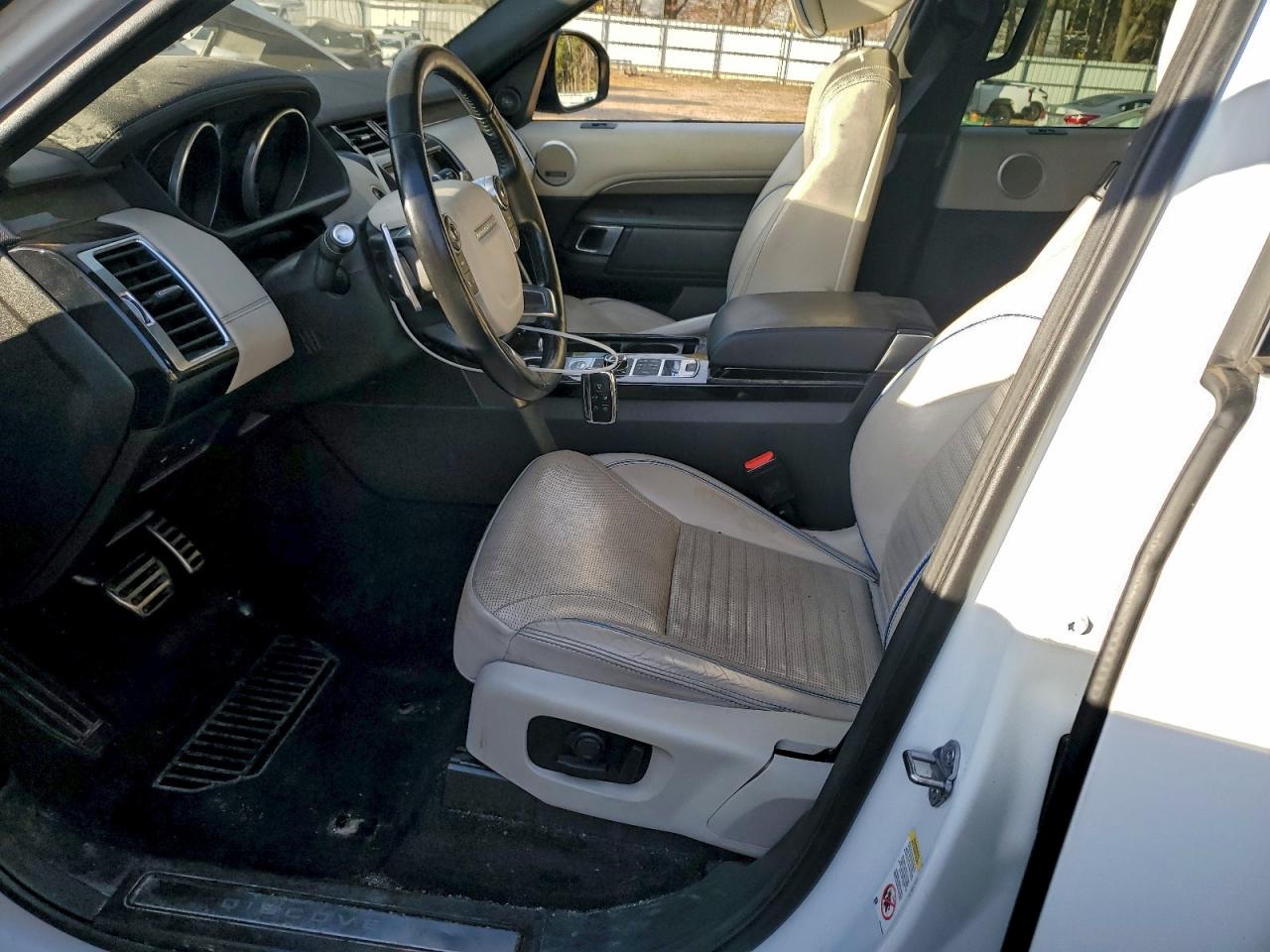 2017 Land Rover Discovery Hse Luxury VIN: SALRHBBV0HA043725 Lot: 94577705