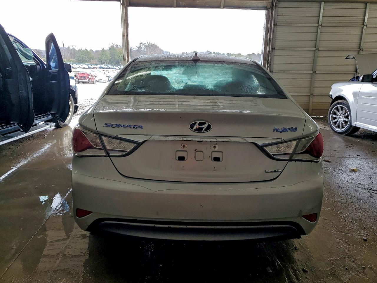 2015 Hyundai Sonata Hybrid VIN: KMHEC4A46FA130773 Lot: 93938395