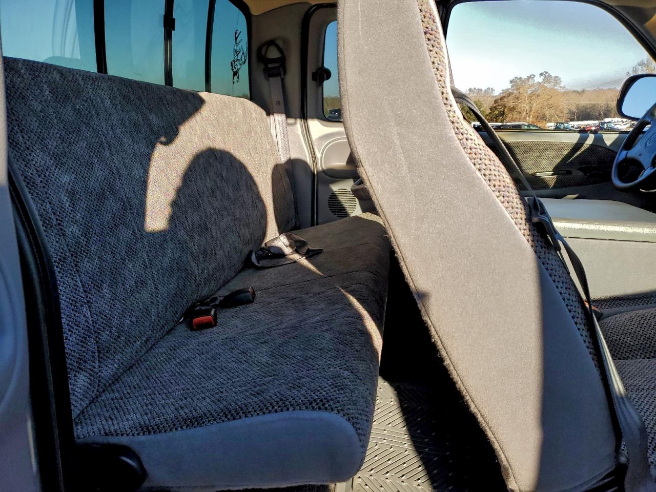 1998 Dodge Ram 1500 VIN: 1B7HF13Y1WJ192251 Lot: 94532865