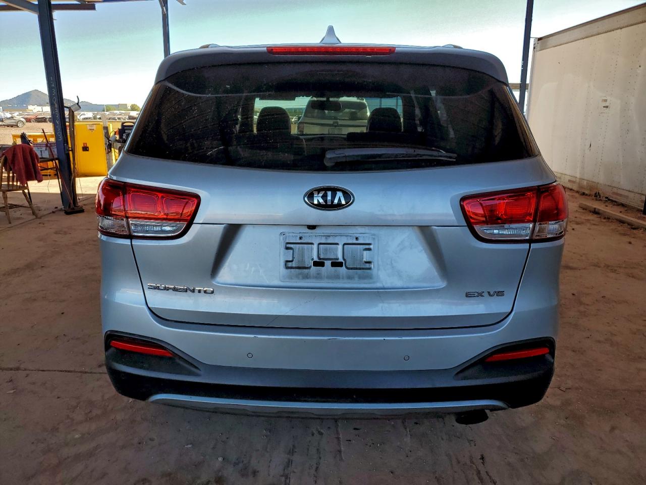2018 Kia Sorento Ex VIN: 5XYPH4A55JG345769 Lot: 95910315