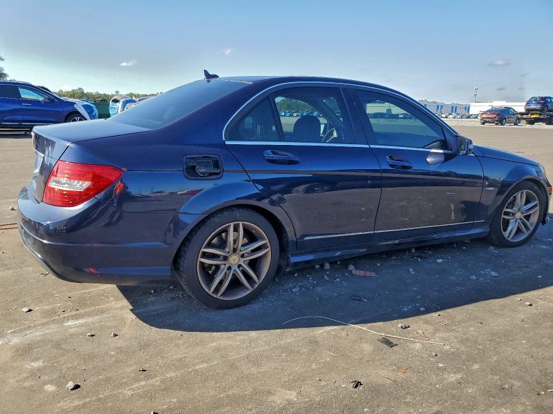  MERCEDES-BENZ C-CLASS 2012 Blue