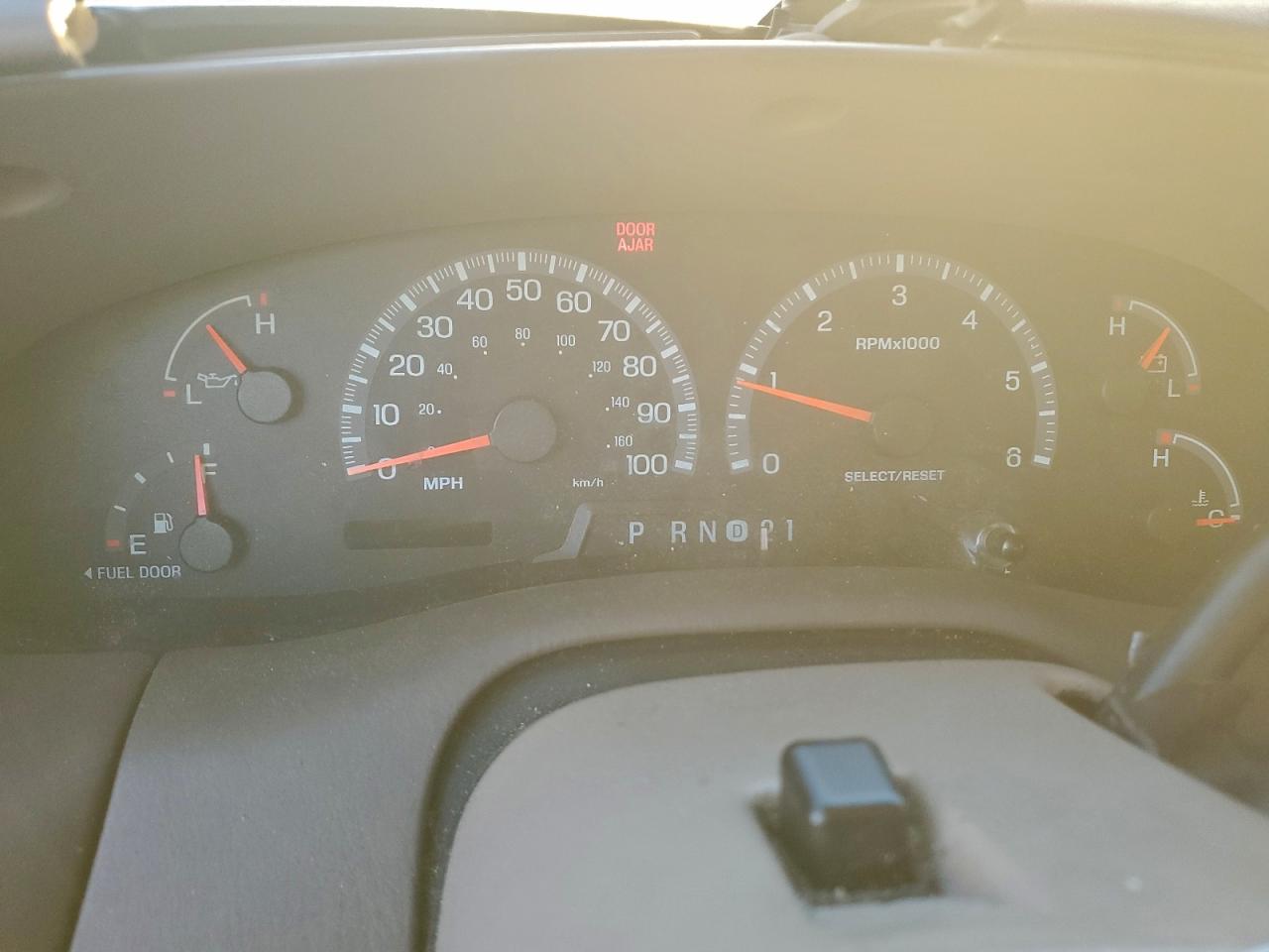 1999 Ford F150 VIN: 1FTRX07W2XKC02303 Lot: 95700445