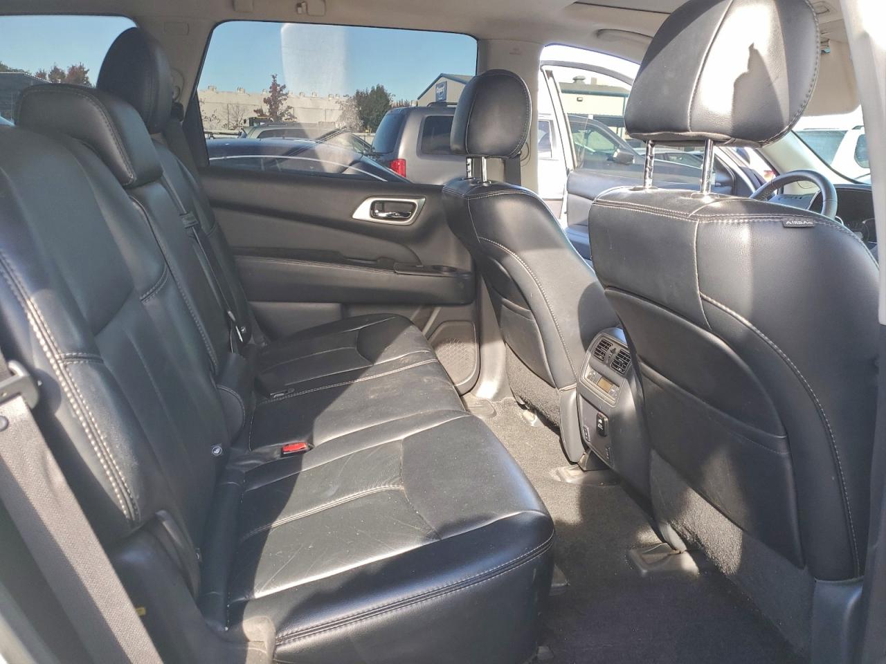 2017 Nissan Pathfinder S VIN: 5N1DR2MN7HC911733 Lot: 95499545