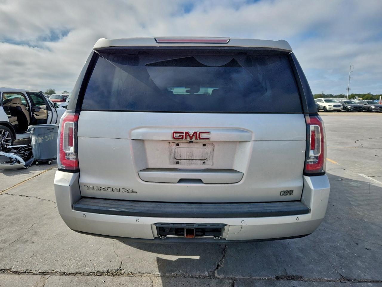 2018 GMC Yukon Xl C1500 Slt VIN: 1GKS1GKCXJR309756 Lot: 95454545