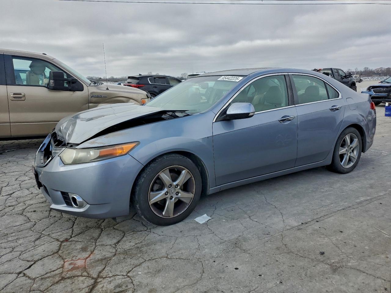 Фото: JH4CU2F6XBC003707