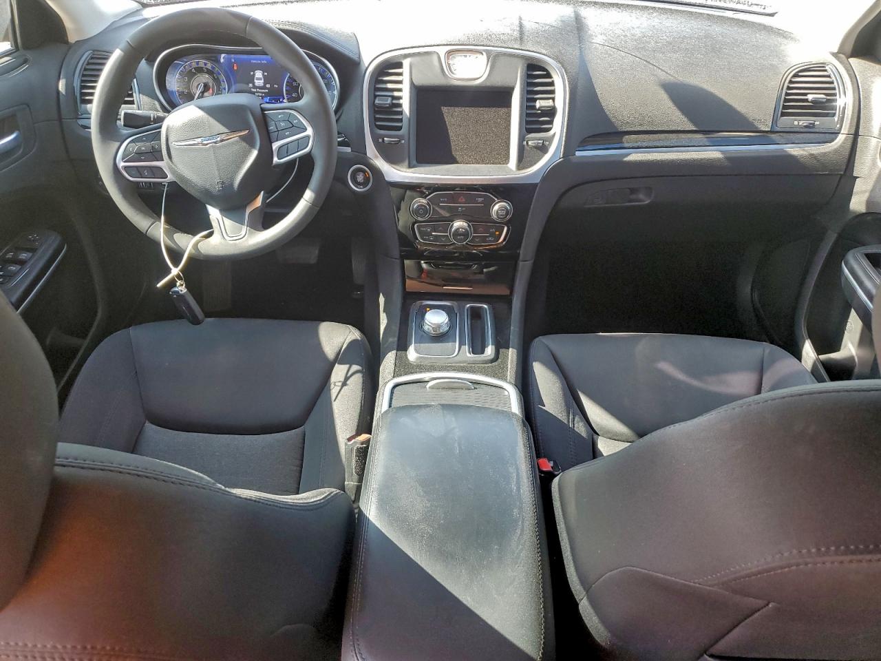 2023 Chrysler 300 Touring VIN: 2C3CCAAG1PH552297 Lot: 96365225