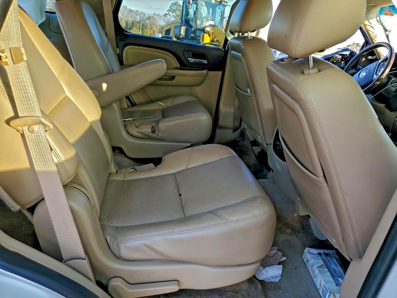 2011 GMC Yukon Denali VIN: 1GKS1EEF0BR174430 Lot: 96293955