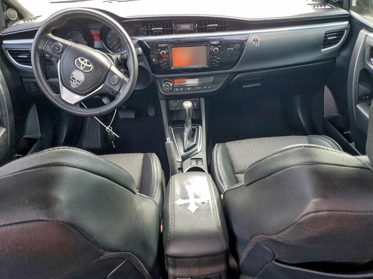 2015 Toyota Corolla L VIN: 5YFBURHE9FP271414 Lot: 94934175