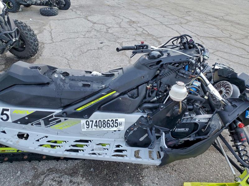 2018 SKID RENEGADE X-RS 850 ETEC