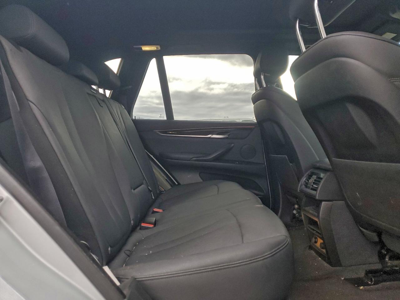 Фото: 5UXKR0C34H0V83073