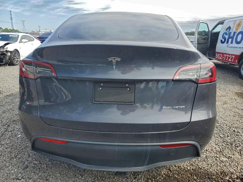  TESLA MODEL Y 2022 Srebrny