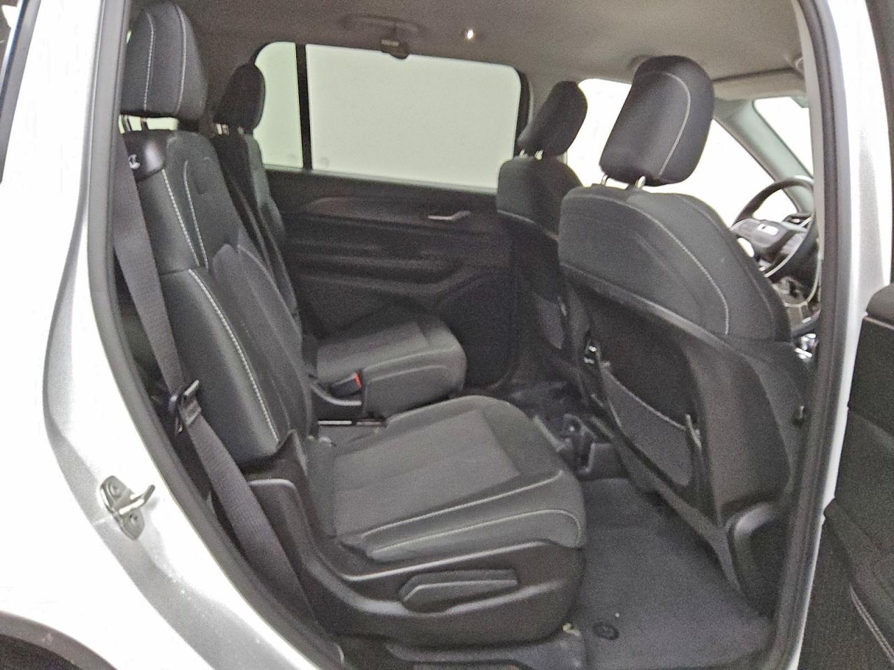 2023 Jeep Grand Cherokee L Laredo VIN: 1C4RJJAG0P8883339 Lot: 94810625