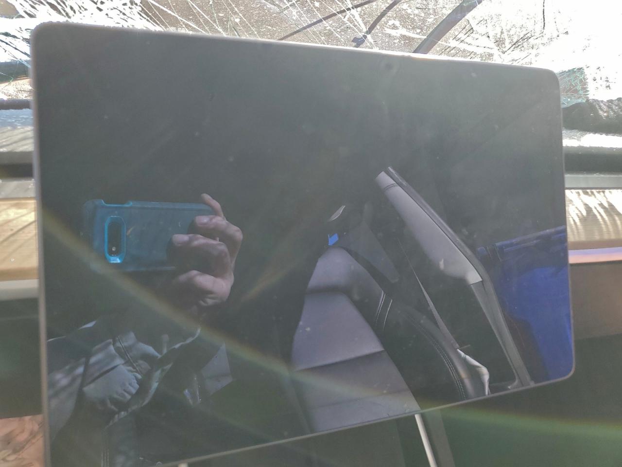 2019 Tesla Model 3 VIN: 5YJ3E1EAXKF411433 Lot: 95094795