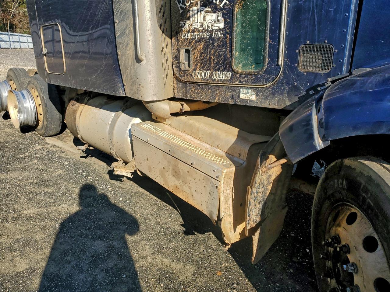 2013 Peterbilt 386 Semi Truck VIN: 1XPHDP9X1DD188136 Lot: 95530365