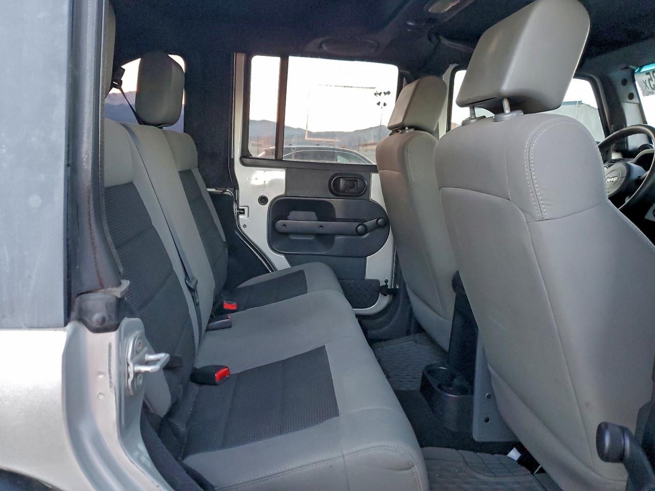 2008 Jeep Wrangler Unlimited X VIN: 1J4GA39168L558206 Lot: 94789635