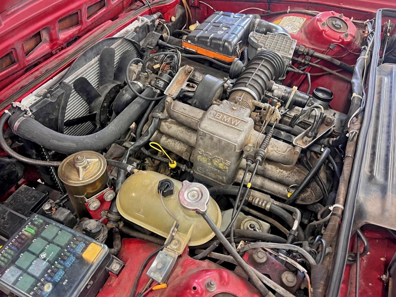 Фото: WBAEC840XG0612736