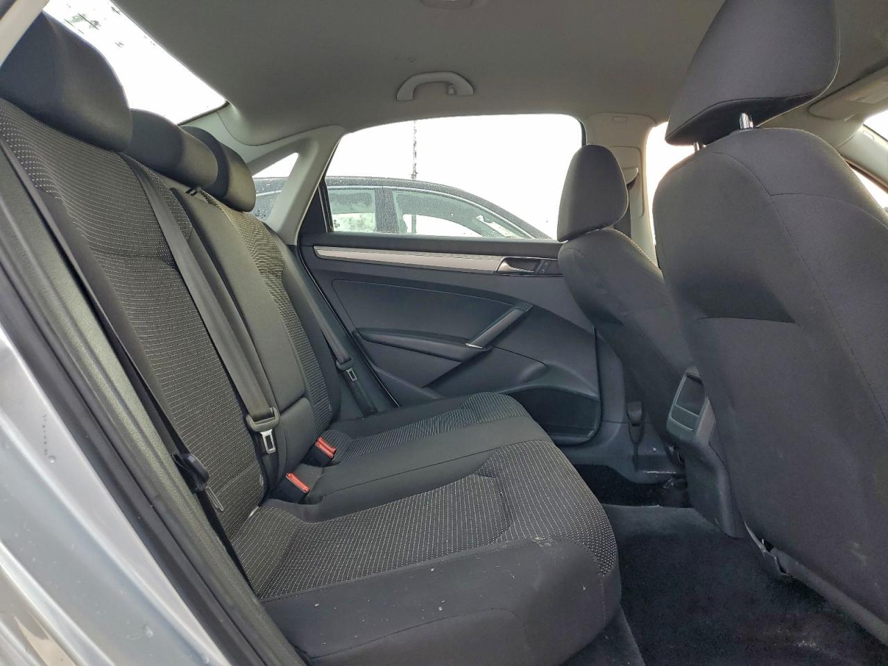 2017 Volkswagen Passat S VIN: 1VWAT7A34HC054163 Lot: 93137965