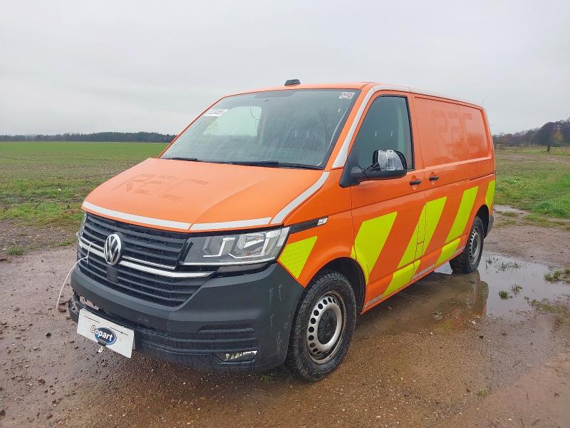 2022 VOLKSWAGEN TRANSPORTER 2.0 TDI 150 STARTLINE VAN DSG for sale at Copart WOLVERHAMPTON
