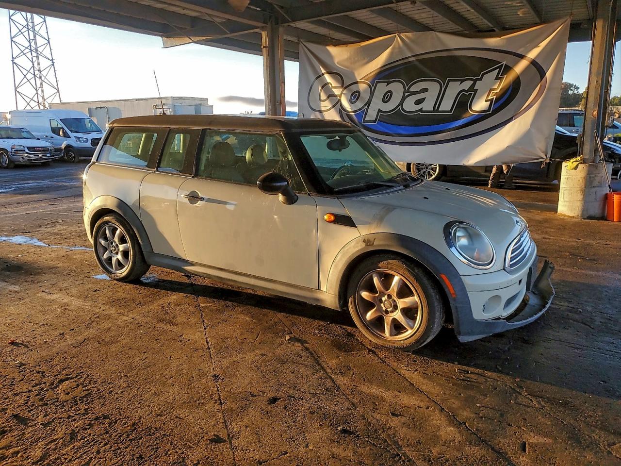 2010 Mini Cooper Clubman VIN: WMWML3C51ATX39053 Lot: 97056045