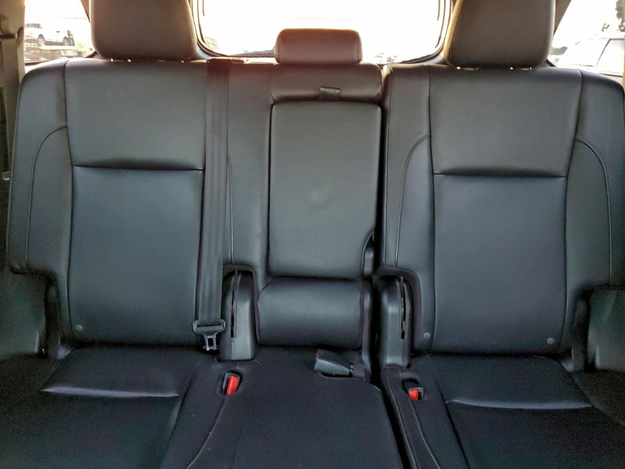 2016 Toyota Highlander Xle VIN: 5TDJKRFH1GS336800 Lot: 95565415