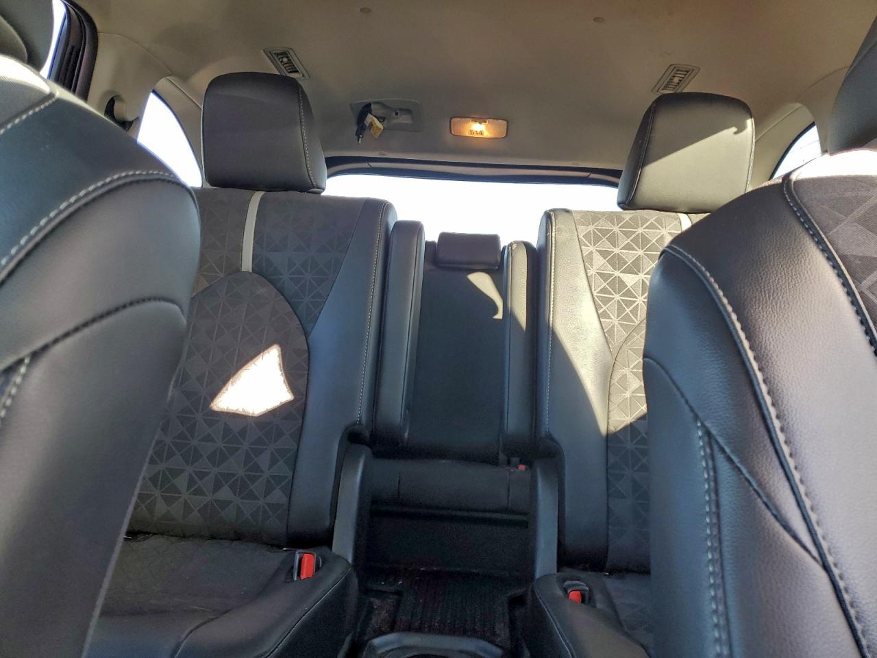 2024 Toyota Highlander Hybrid Xle VIN: 5TDKBRCH2RS643789 Lot: 95932935