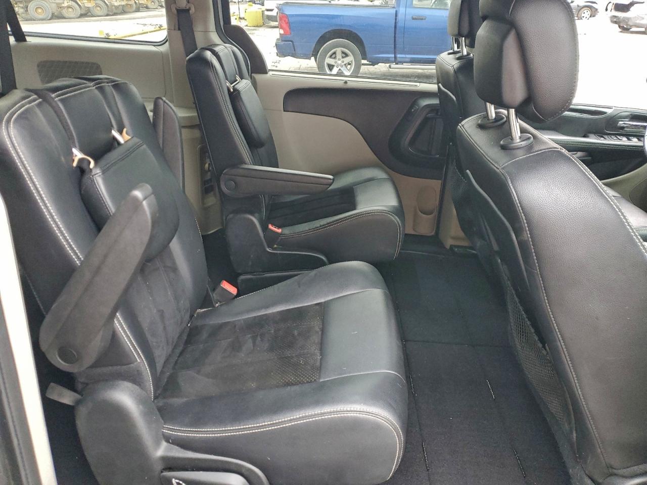 2018 Dodge Grand Caravan Sxt VIN: 2C4RDGCG4JR268666 Lot: 95531785